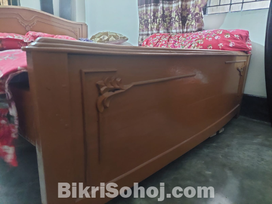 5/7 ফিট কাঠের খাট